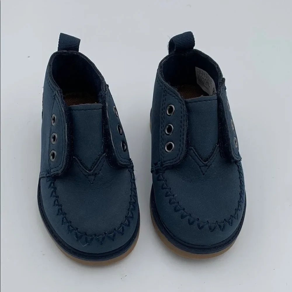 Toms Blue Moccasins with Suede Texture chukka boots size 6 toddler nwot
